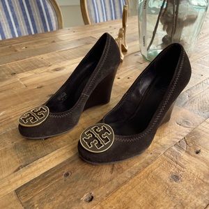 Tory Burch suave wedged